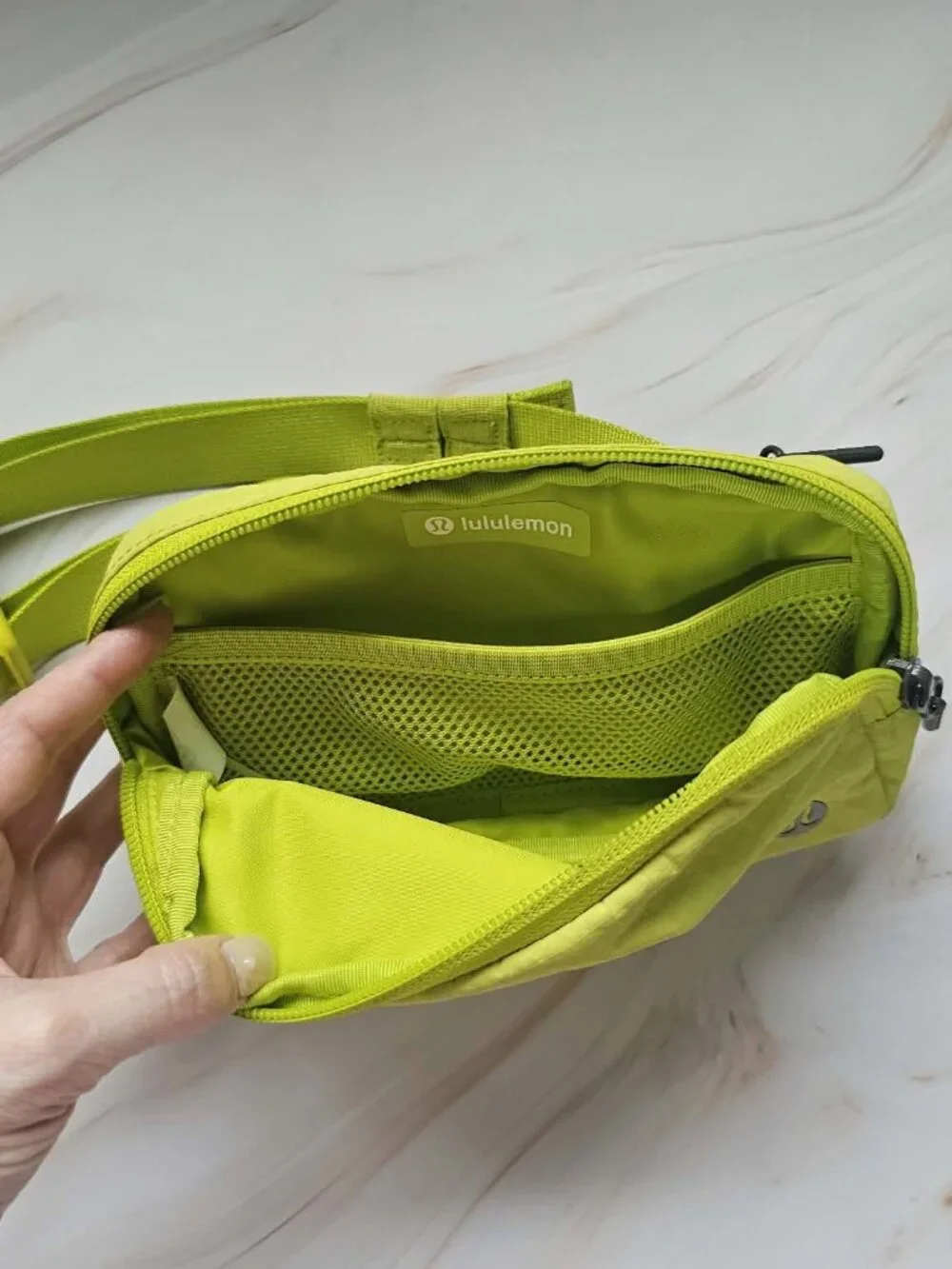 Lululemon Everywhere Lichen Lime Ripstop Mini Belt Bag